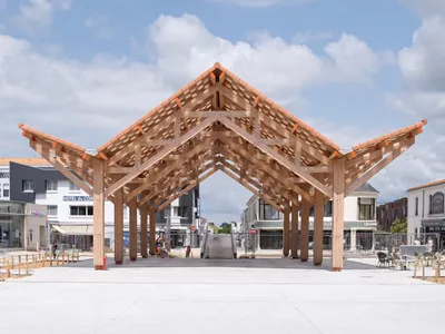 Halle évènementielle et de marché à Challans - collectif VOUS (2025)