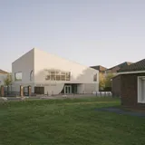 Equipement culturel Jean-Claude Casadesus à Leers - ateliers o-s architectes (2026)