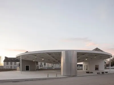 Halle de marché à Pont-de-Buis-lès-Quimerch - BRA Bureau Réflexion Architecture (2025)