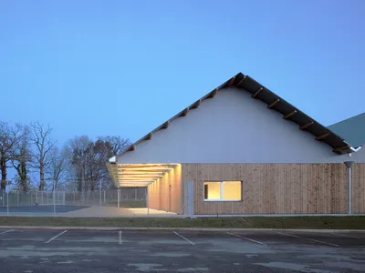 Centre de tri postal à Ambrières-les-Vallées - Tristan Brisard Architecte (2023)