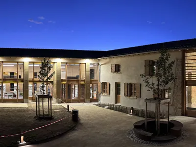 Médiathèque Le Pisé à Montanay - ZEPPELIN ARCHITECTES (2025)