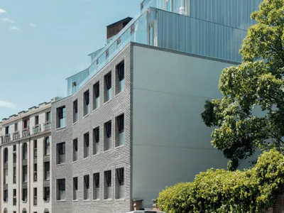 Restructuration et surélévation d’un bâtiment industriel à Paris 20ème - AAVP Architecture (2023)