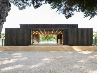 Salle polyvalente à Coudoux - atelier Régis Roudil (2023)