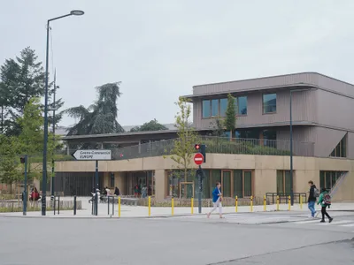 Groupe scolaire Europe Rochester à Rennes - TANK Architectes (2024)