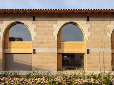 Maison de Santé Pluridisciplinaire à Charleval - COMBAS Architectes (2024)