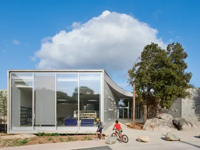 Médiathèque Animu à Porto-Vecchio - Dominique Coulon et Associés, Amelia Tavella Architectes (2022)